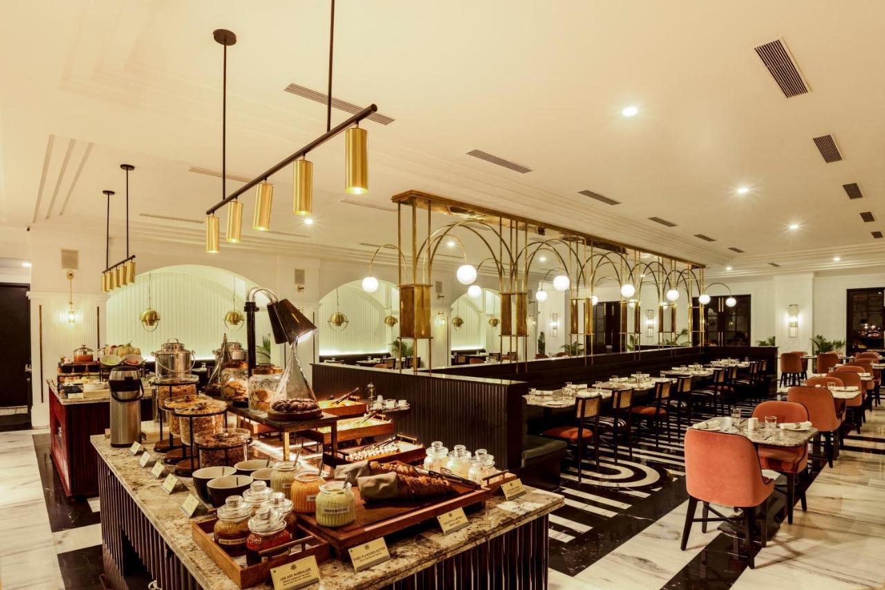 Jehan Numa Palace Hotel Бхопал Экстерьер фото