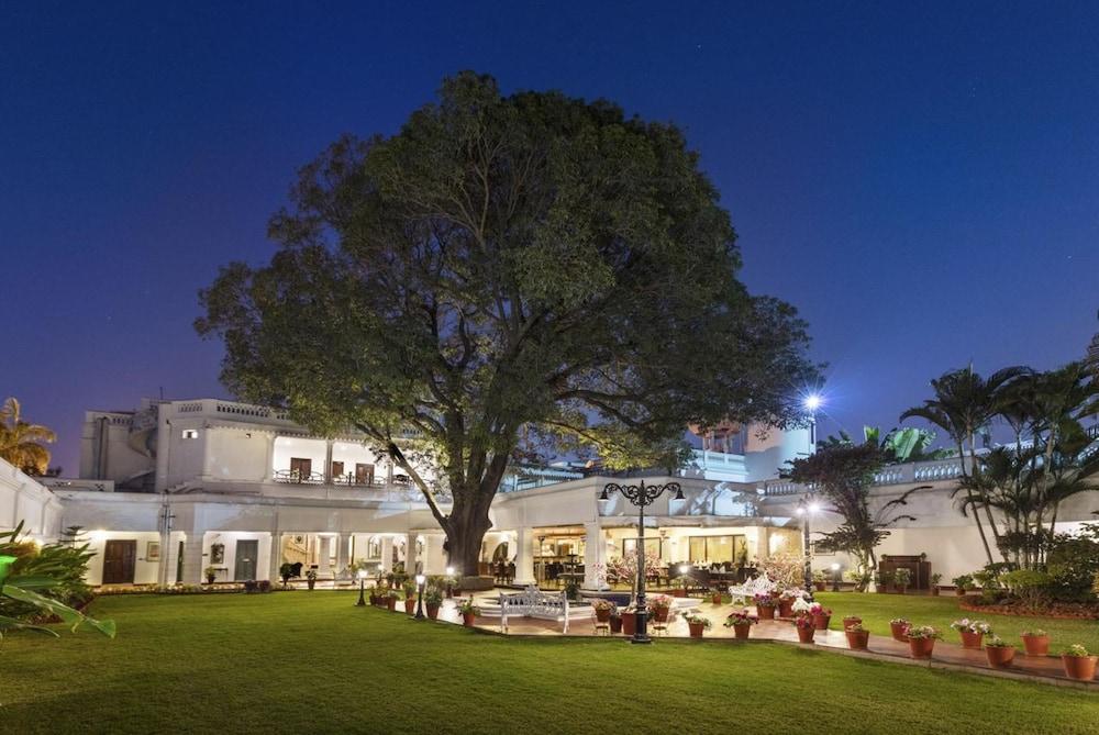 Jehan Numa Palace Hotel Бхопал Экстерьер фото