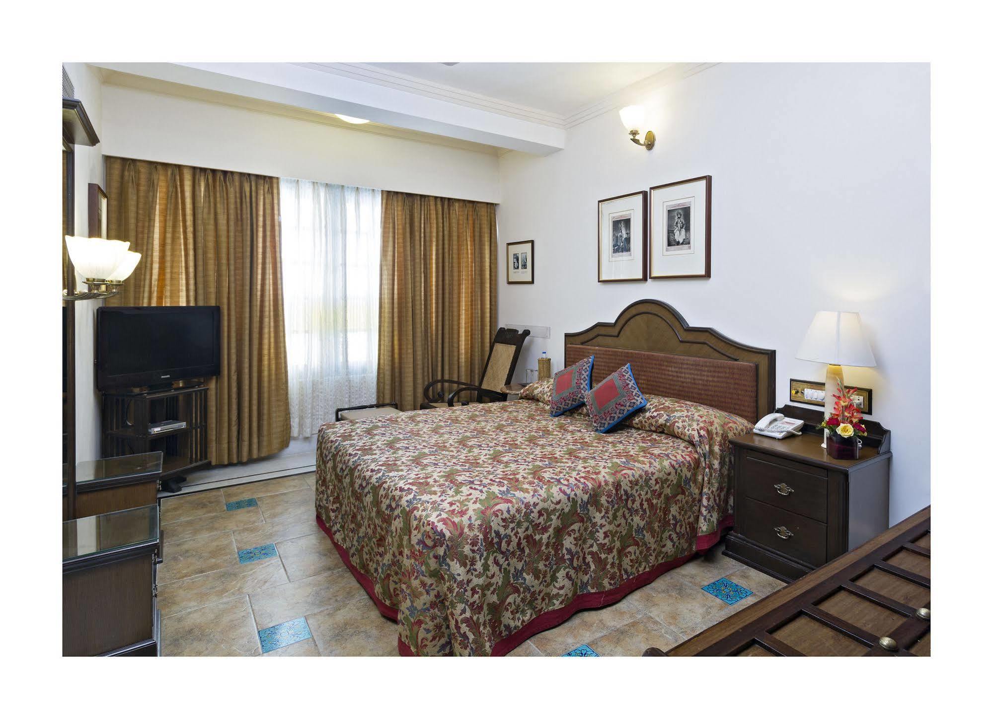 Jehan Numa Palace Hotel Бхопал Экстерьер фото